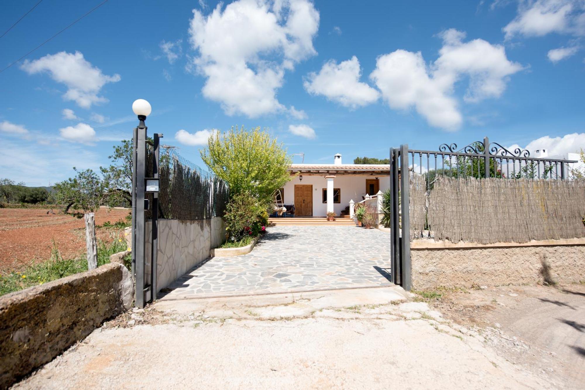 Authentieke Finca, Nabij Het Strand En Restaurants Villa Santa Eularia des Riu Exterior photo